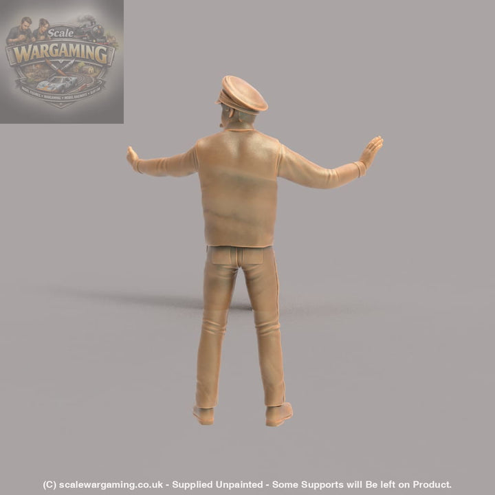 MM173 Traffic Policeman Directing Traffic Figure