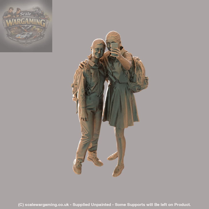 MM2102 2 School Girls selfie Figure