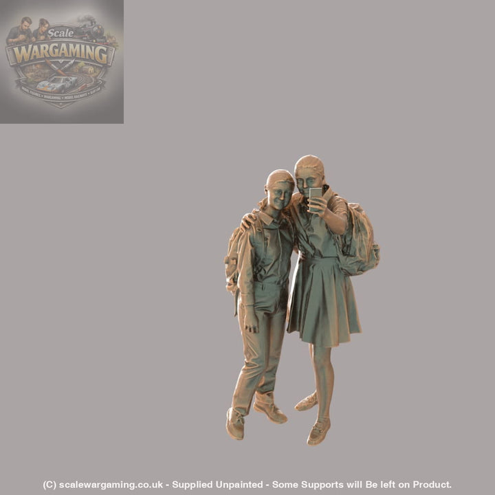 MM2102 2 School Girls selfie Figure