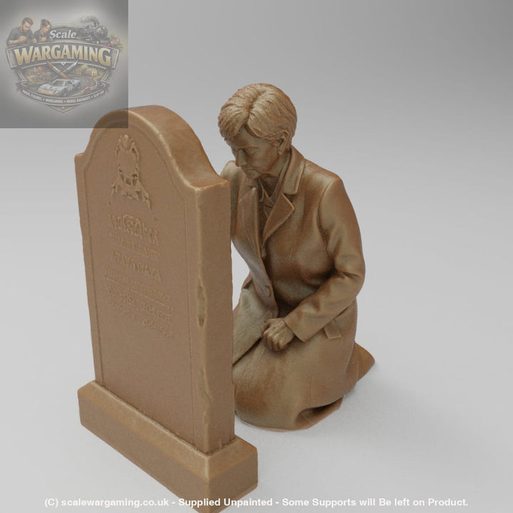 SW2146 Female Goodbye at Graveside - Figure