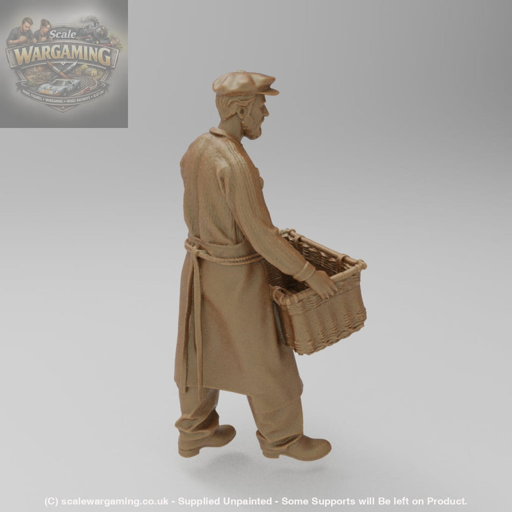 SW2148 Fisherman and basket - Figure