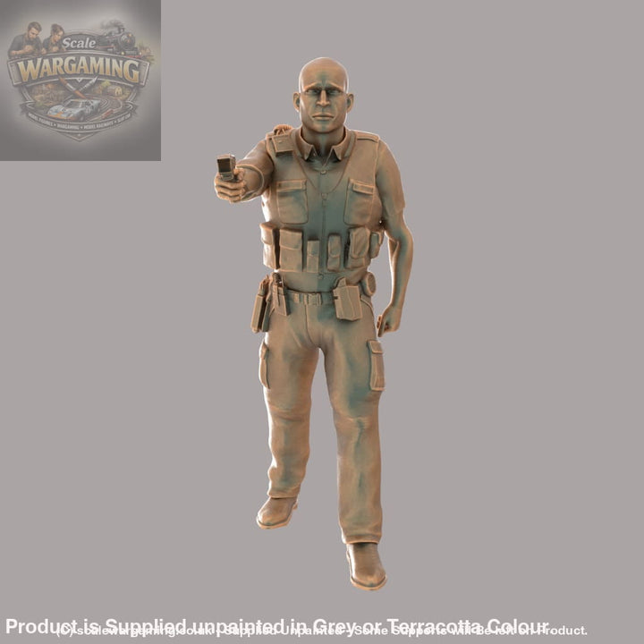 MM272 Male Police Officer Taser Drawn Figure