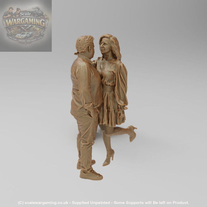 SW294 Male and Female Couple - Figure