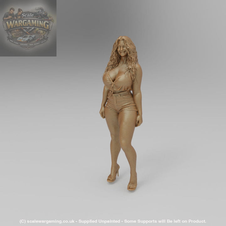 SW3010 Girl in Shorts - Figure