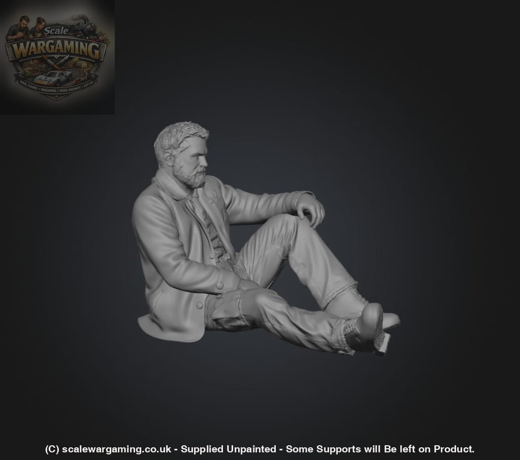 SW3103 Farmer Sitting - Figure