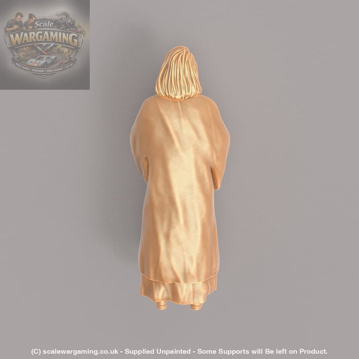 MM324 Female Vicar/Clergy Figure