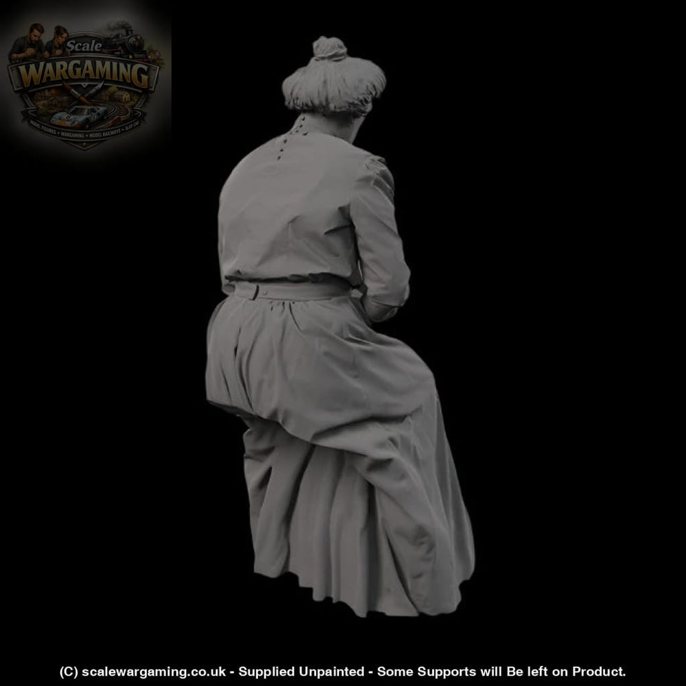 132s-0128 Victorian/Edwardian Lady Reading Book Figure