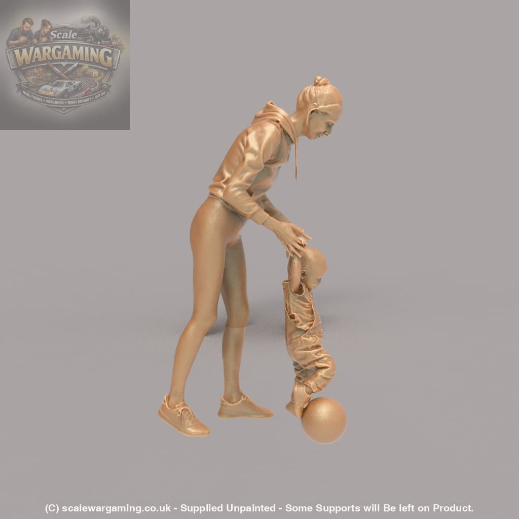 132s-0157 Mother and Child with Ball Figure
