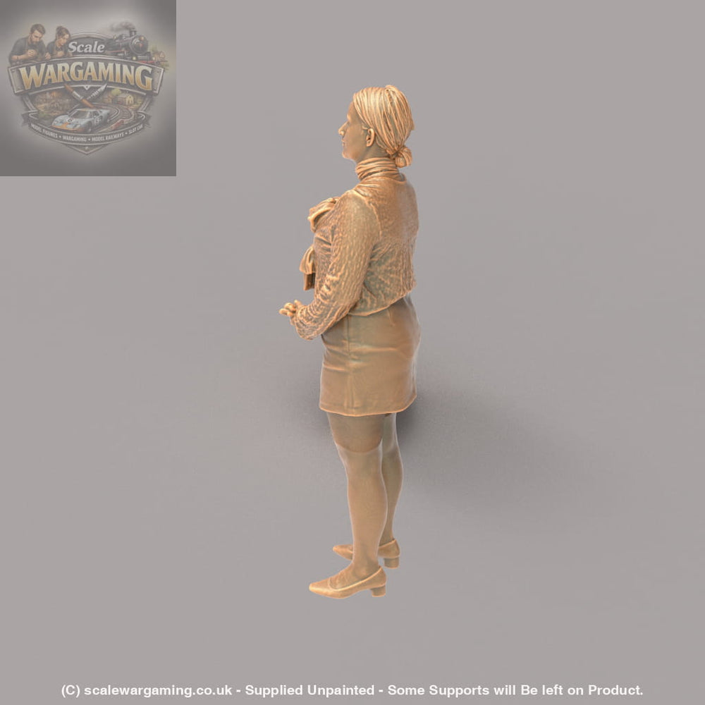 MM4162 Young Office Girl Figure