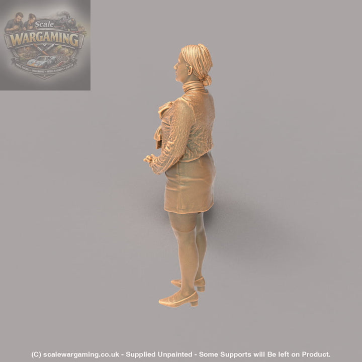 MM4162 Young Office Girl Figure
