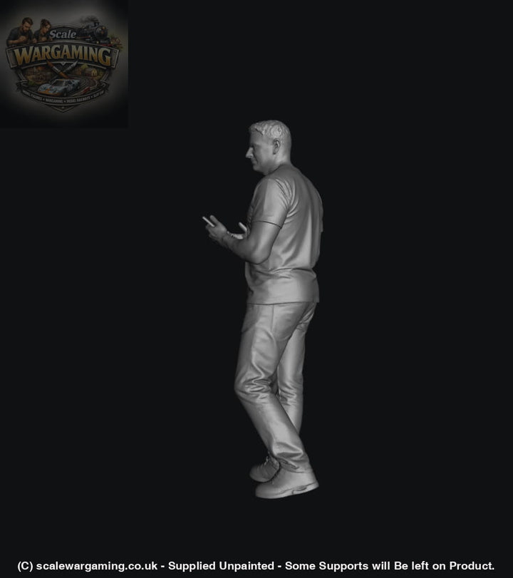 SW5014 Street People - Man Talking Holding Cell - Figure
