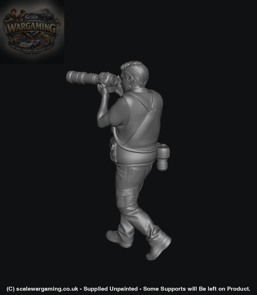 SW5014 Street People - Wildlife Photographer with Long Lens - Figure