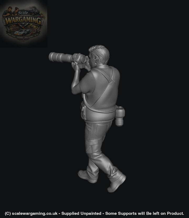 SW5014 Street People - Wildlife Photographer with Long Lens - Figure