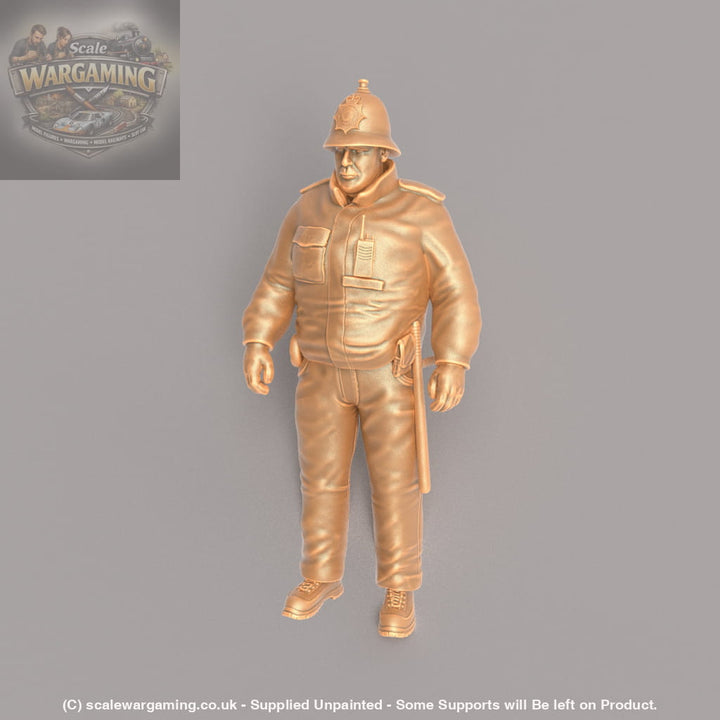 MM593 Police Officer Tall Helmet Figure