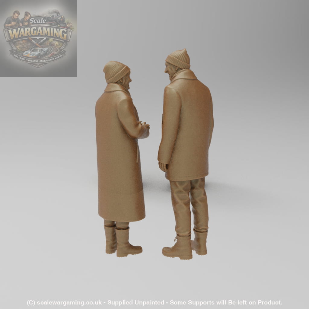 SW8064 2 Pensioners in winter coats - Figure