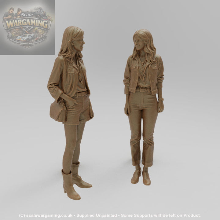 SW8160 2 girls chatting - Figure