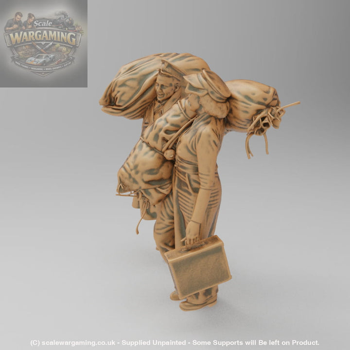 SW8184 WW2 Naval Service Man and Women With Kitbags - Figure