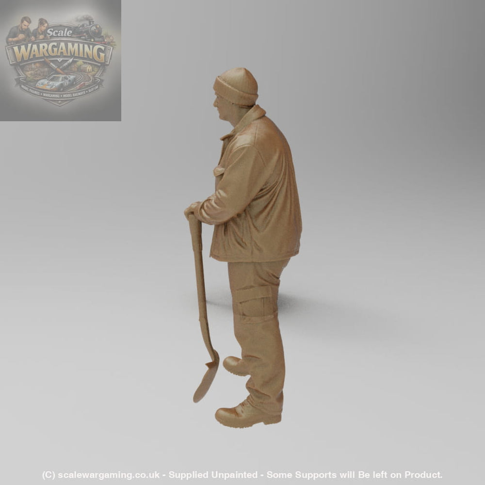 SW8190 Male Gardener with Spade - Figure