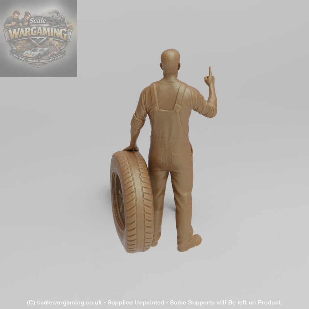 SW8224 Mechanic With Tyre - Figure
