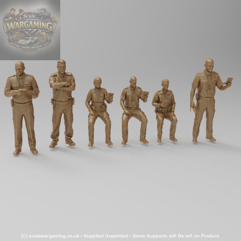 SW8230 UK Border Force Group - Figure