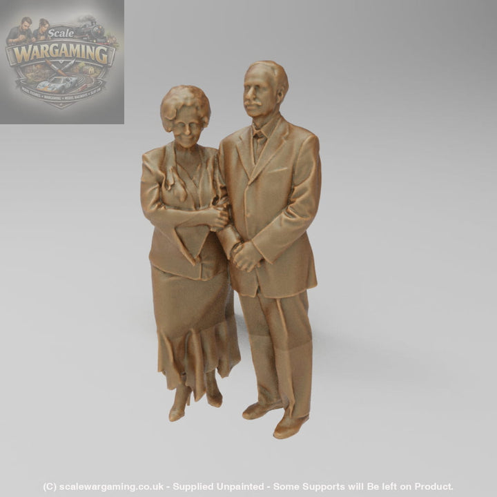 SW863 Elderly Couple arm in arm - Figure