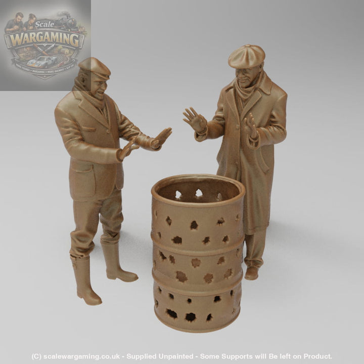 SW9023 2 WorkMen Warming themselves - Figure