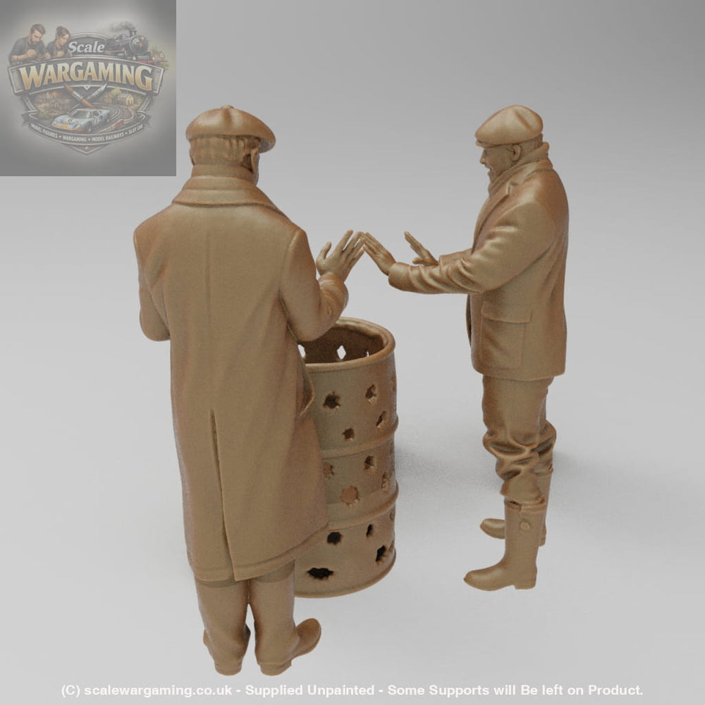 SW9023 2 WorkMen Warming themselves - Figure