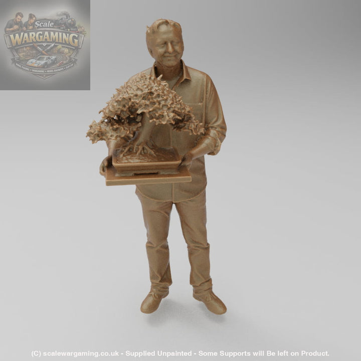 SW9038 Man with Bonsai Tree - Figure
