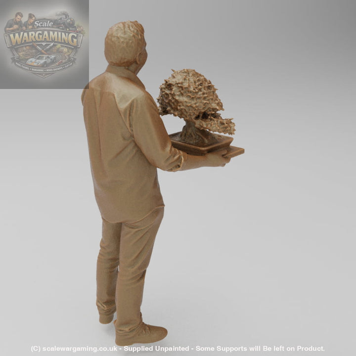 SW9038 Man with Bonsai Tree - Figure