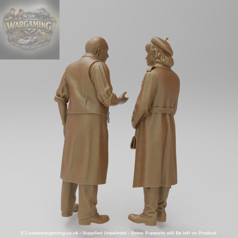 SW9101 WW2 French Waiter and Resistance Girl plotting - Figure