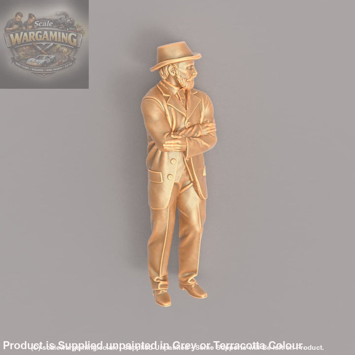 MM928E Edwardian/Victorian Gentleman arms crossed Figure