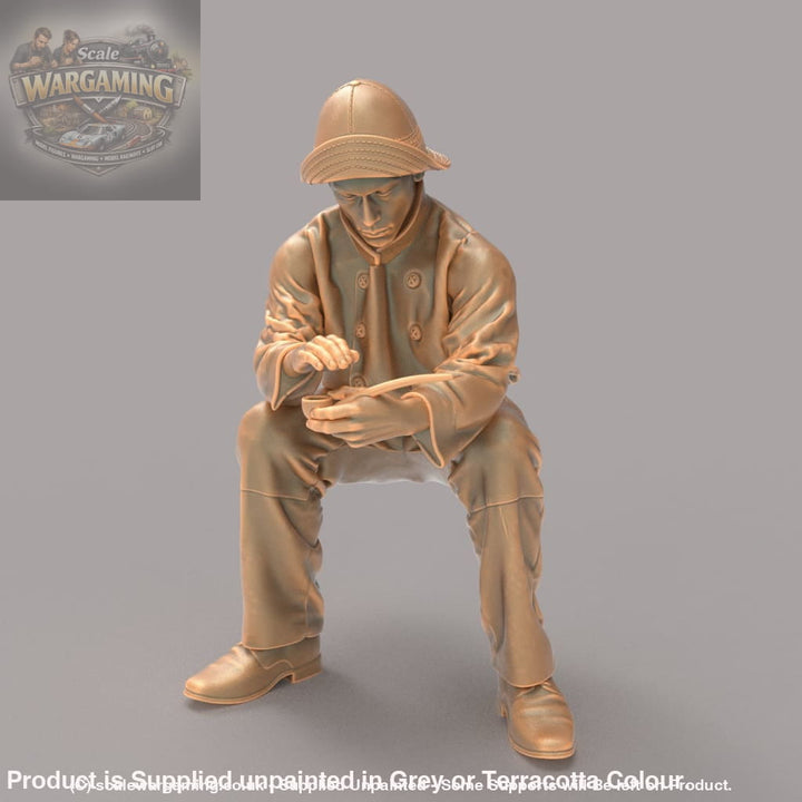 MM940 Fisherman sitting with clay pipe Figure