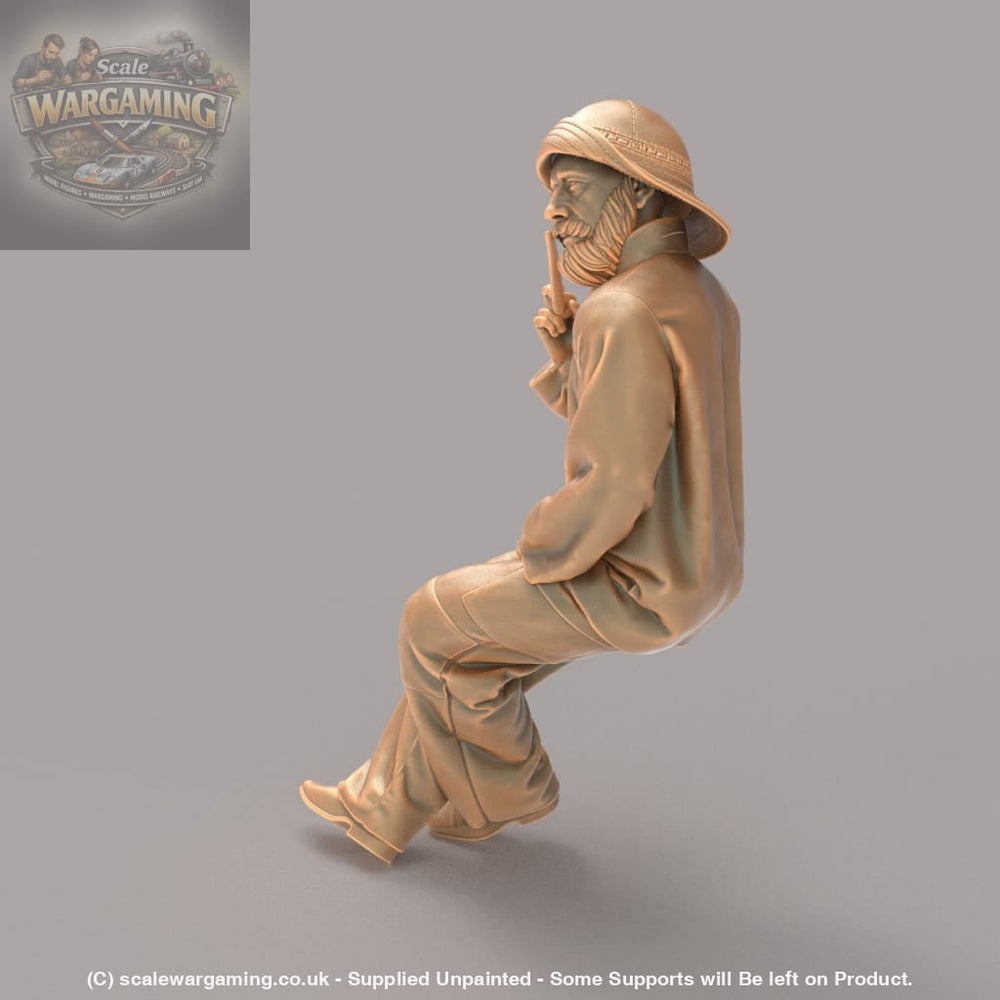 MM941 Fisherman Smoking Figure