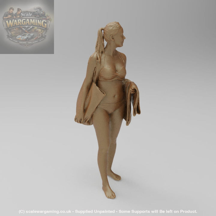 SW955 Girl on Beach - Figure