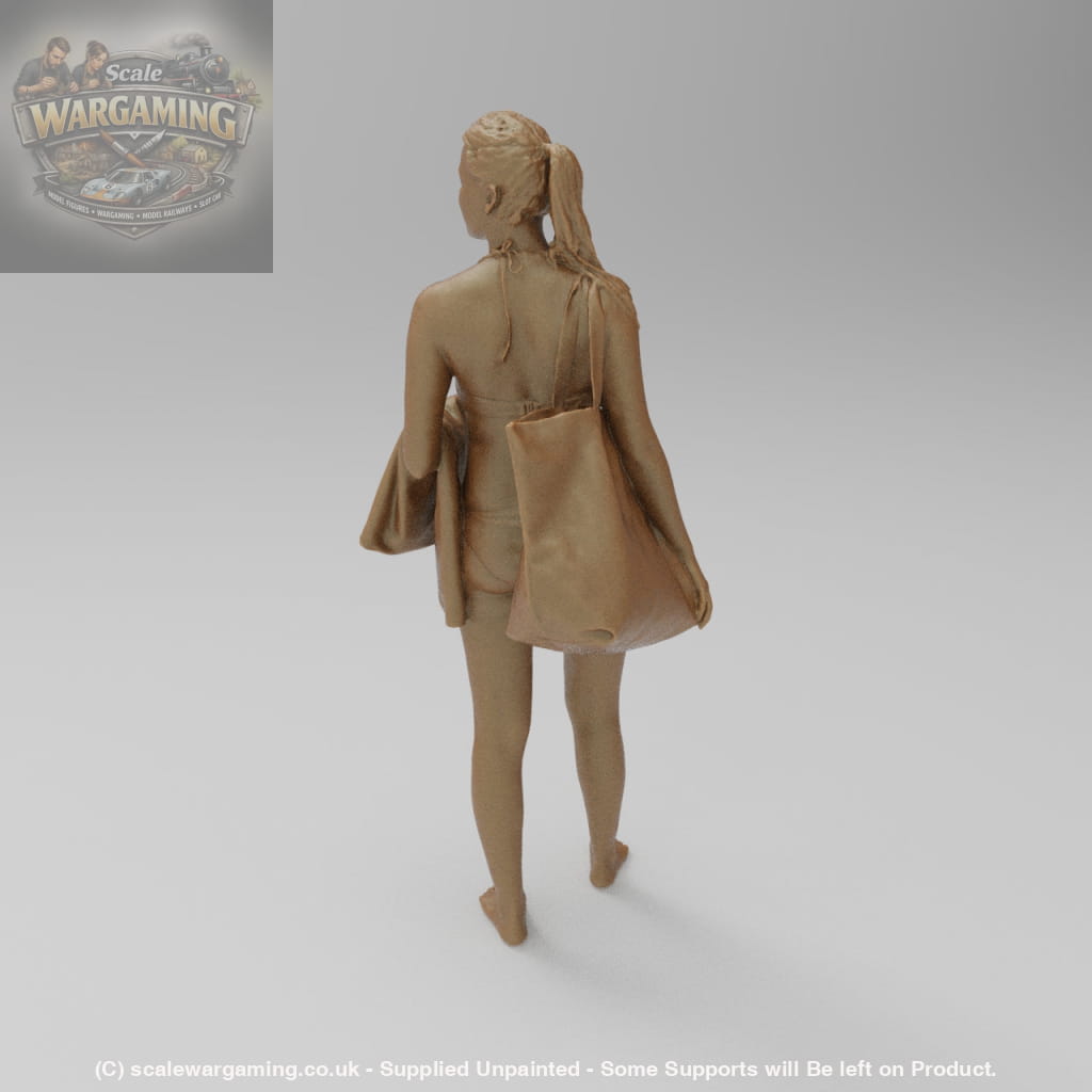SW955 Girl on Beach - Figure