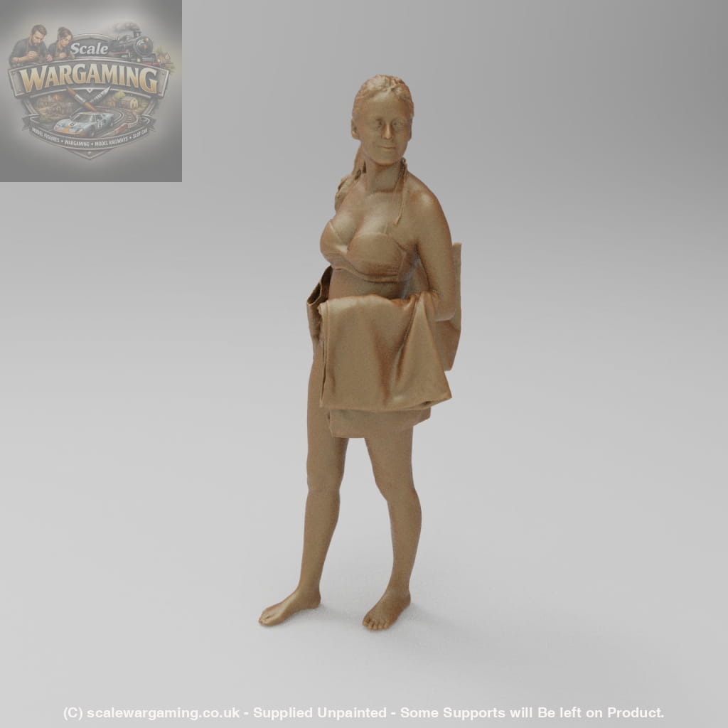 SW955 Girl on Beach - Figure